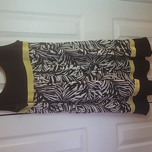 Midi dress - Picture 4 of 6